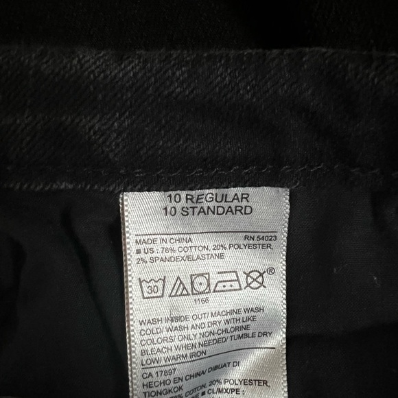 Old Navy Super Skinny Mid Rise Black Jeans - Picture 3 of 3